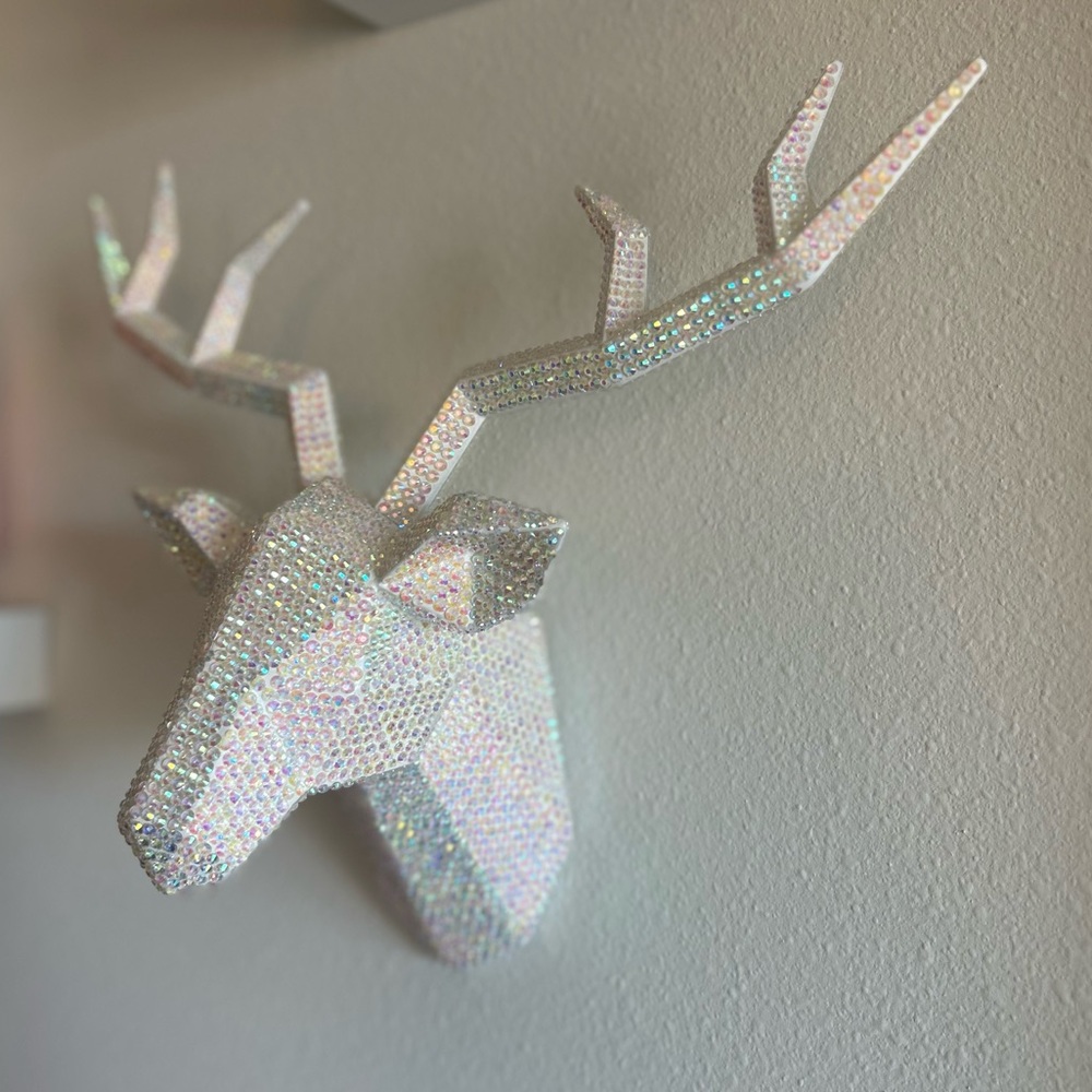 Rhinestone Faux Deer Head Wall Decor - Picture 2 of 4